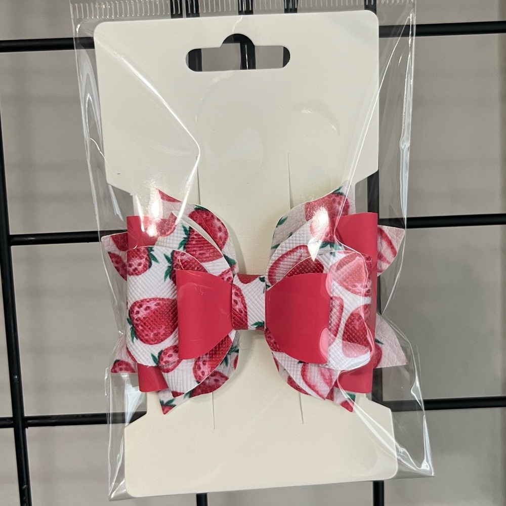 Adorable strawberry hair bow!!